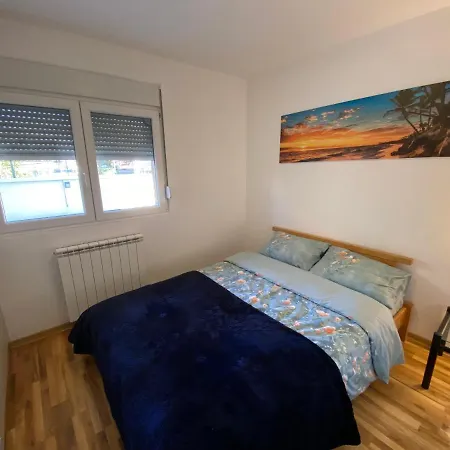 Nbg Hills Apartment *