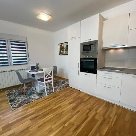 Nbg Hills Apartment
