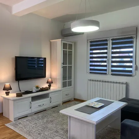Nbg Hills Apartment Belgrade