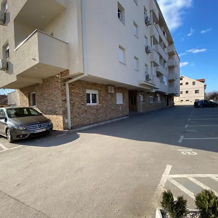Nbg Hills Apartment *